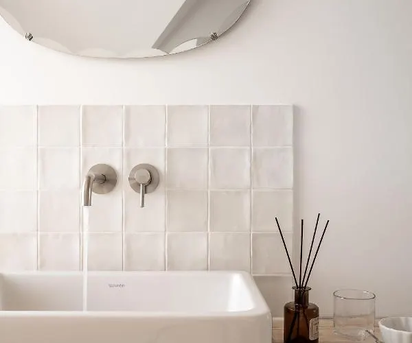 诺维梅塞布尔塞格公寓 *